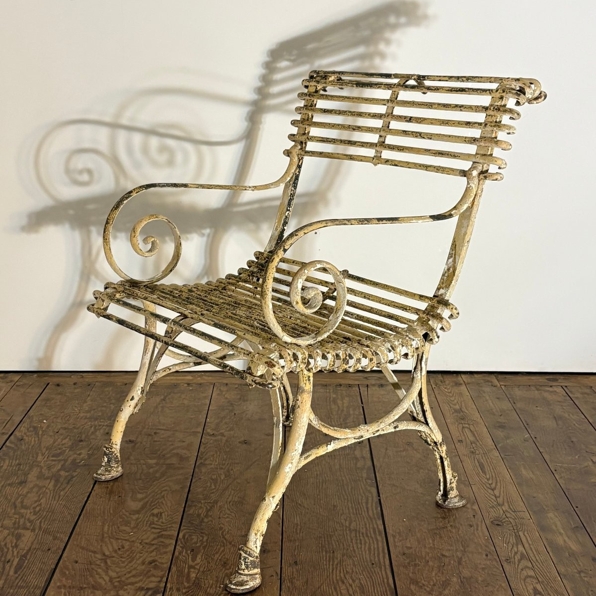 Large fauteuil de la fabrique Saint Sauveur à Arras-photo-4