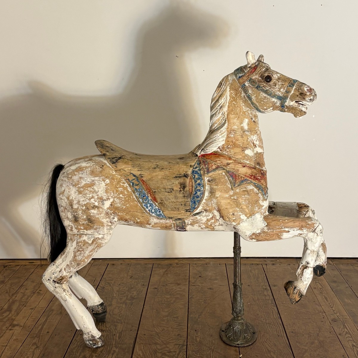 Cheval de carrousel en bois XIXe