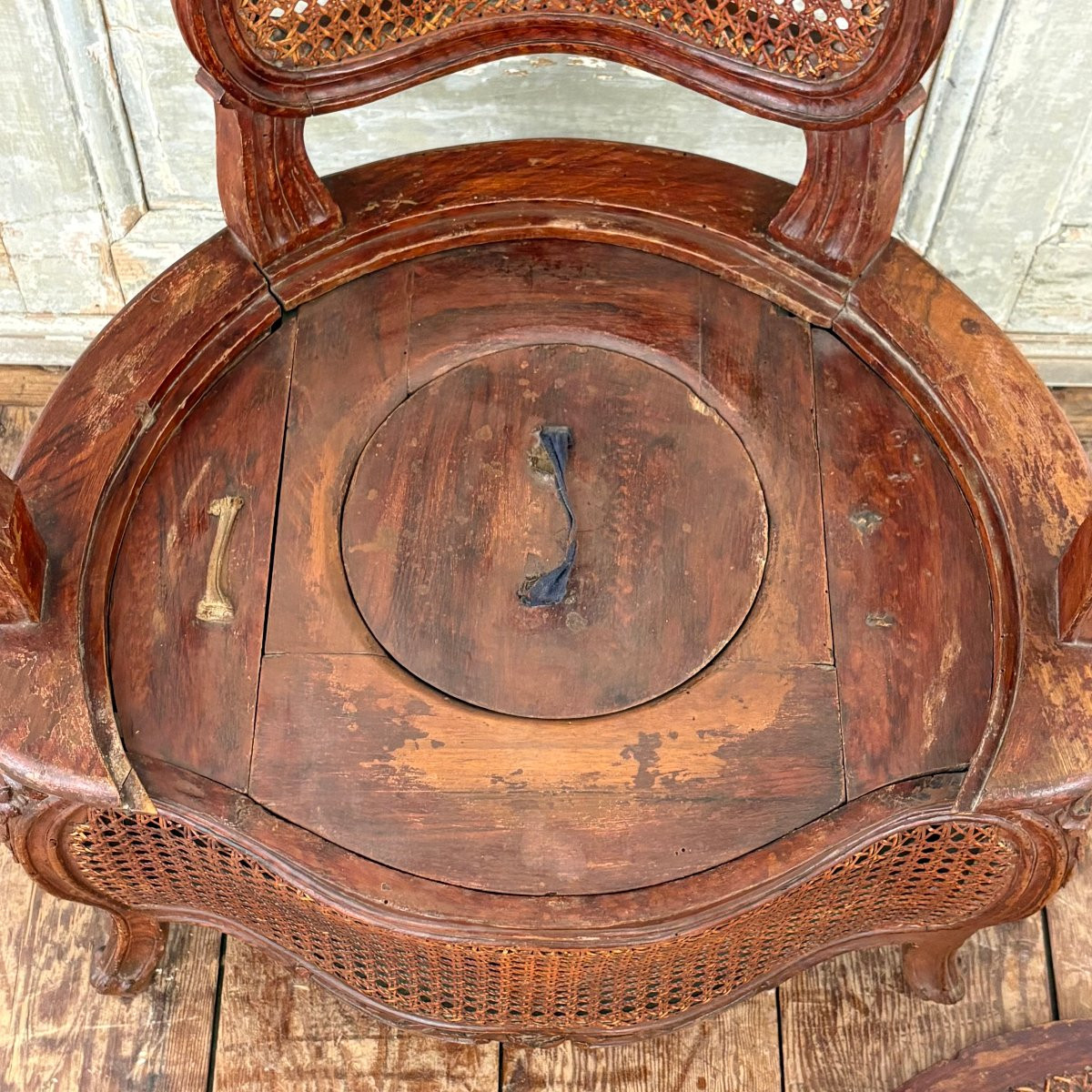 Siège d'aisance d'époque Louis XV attribué à Nogaret-photo-2