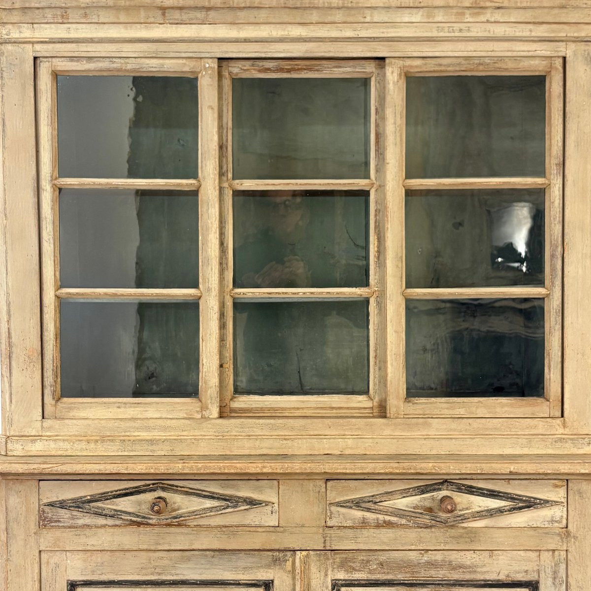 Large Alsatian Buffet-photo-4