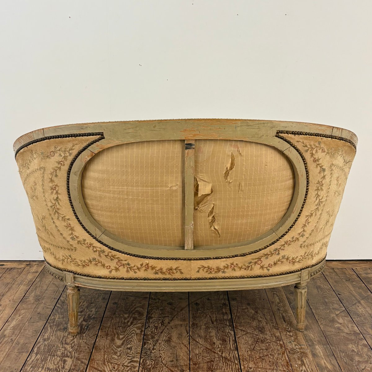 Louis XVI Small Basket Sofa-photo-4