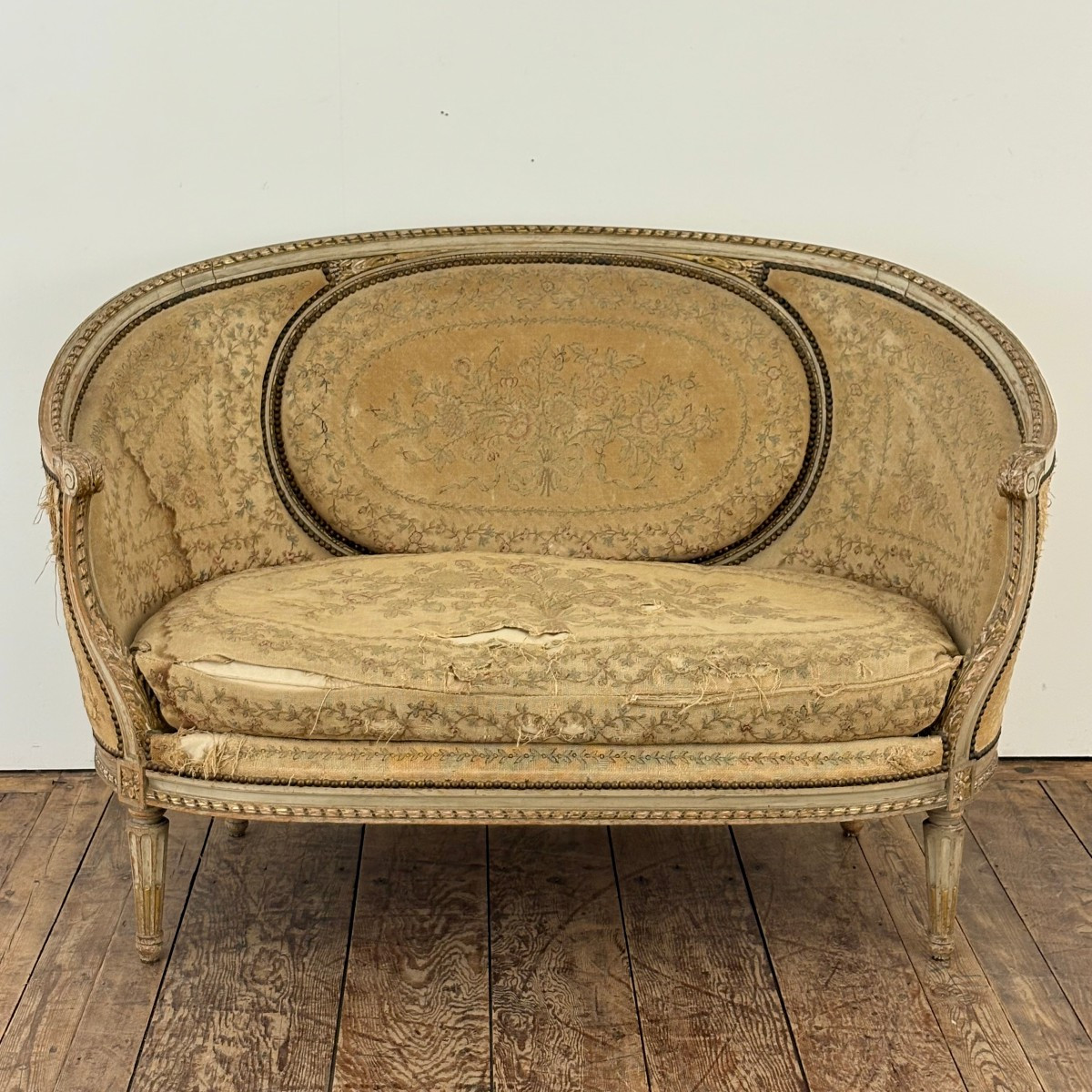 Louis XVI Small Basket Sofa