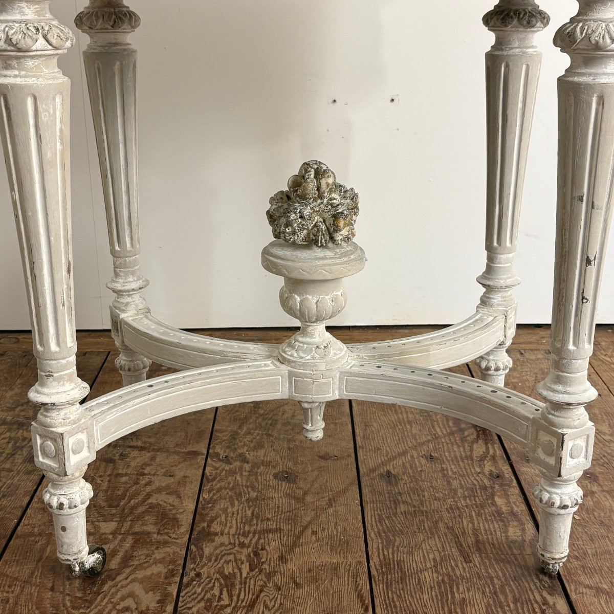 Louis XVI Style Middle Table-photo-3