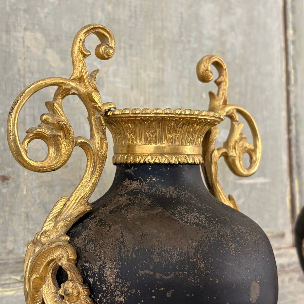 Paire de vases en bronze et tôle XIXe-photo-1