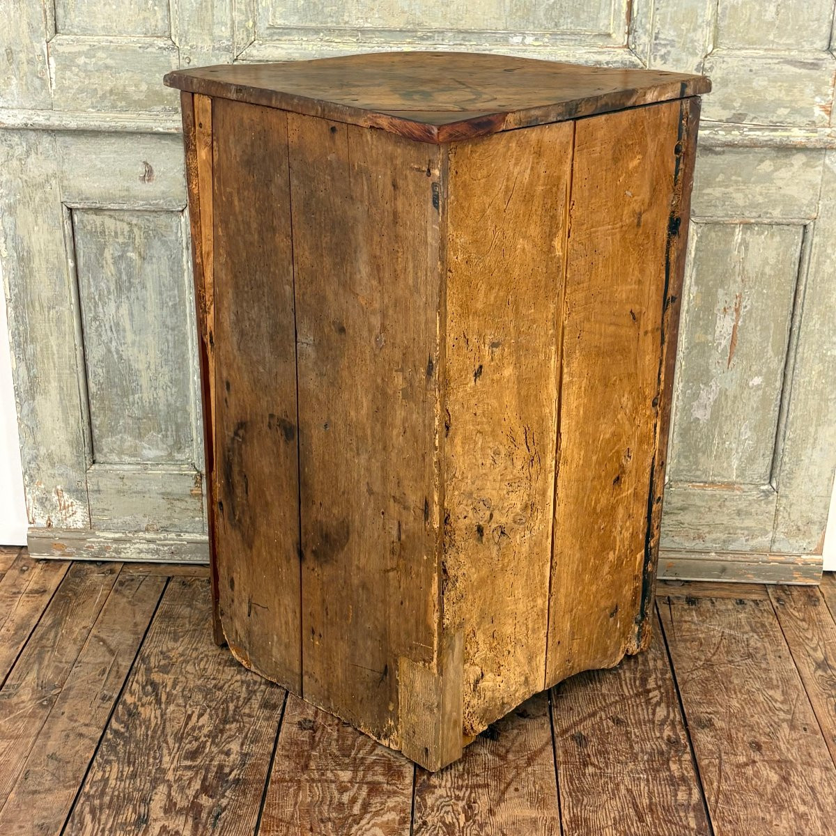 18th-century Curved Corner Cabinet In Fruitwood-photo-8