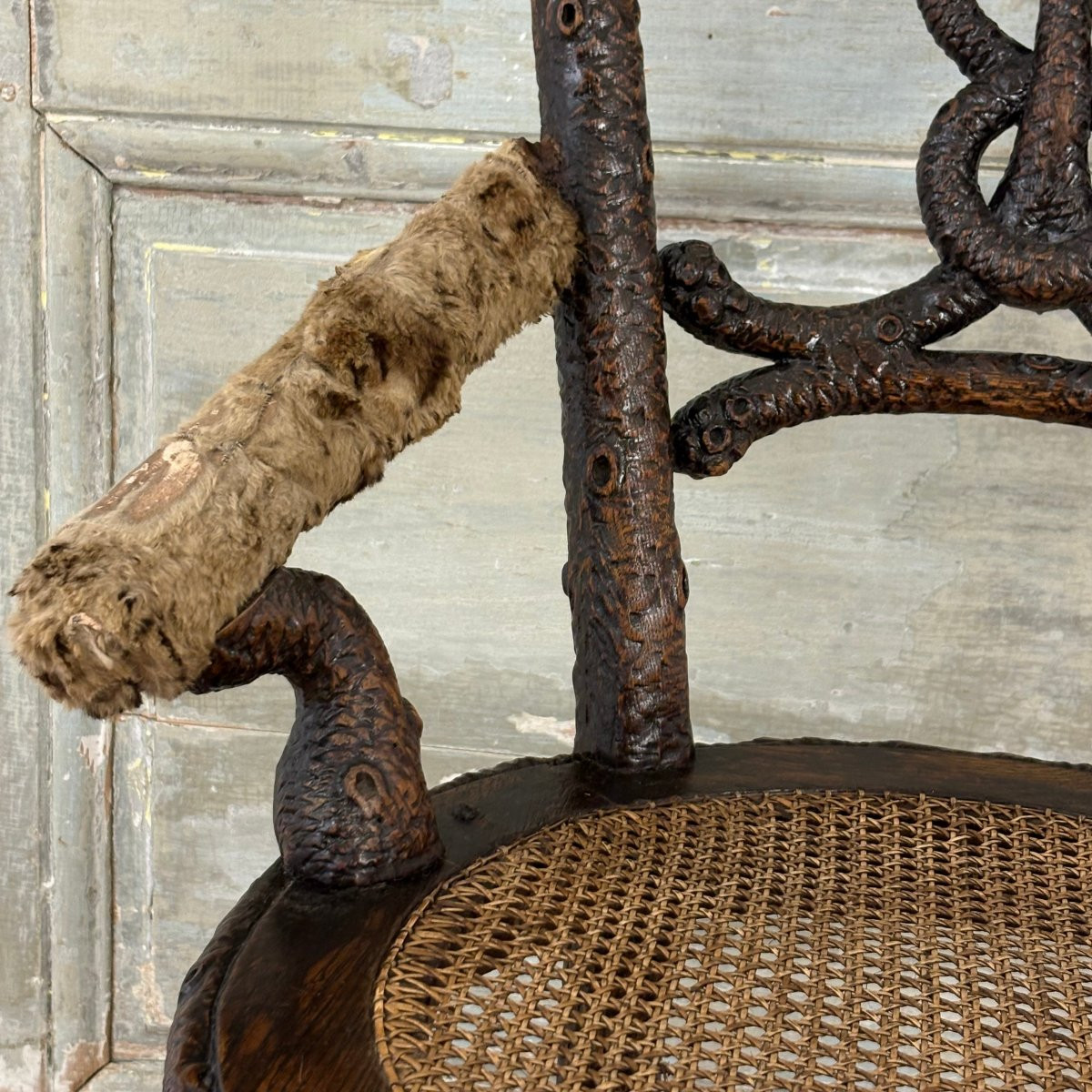 Chaise en bois sculpté forêt noire XIXe-photo-7