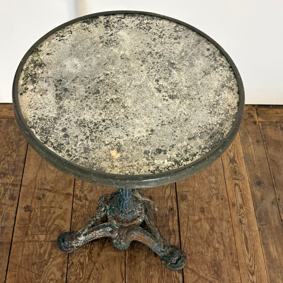 Cast-iron Pedestal Table XIX-photo-5