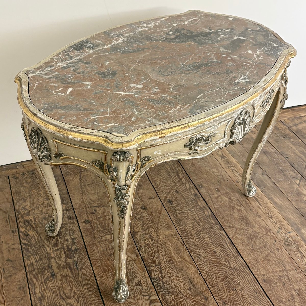 Regence-style Coffee Table-photo-4