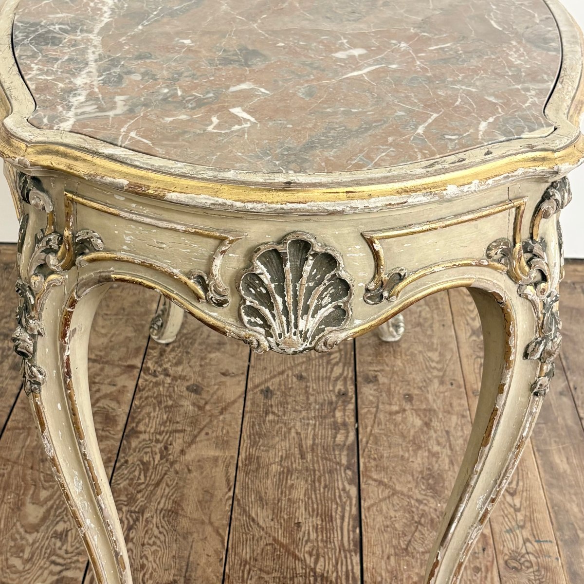 Regence-style Coffee Table-photo-7