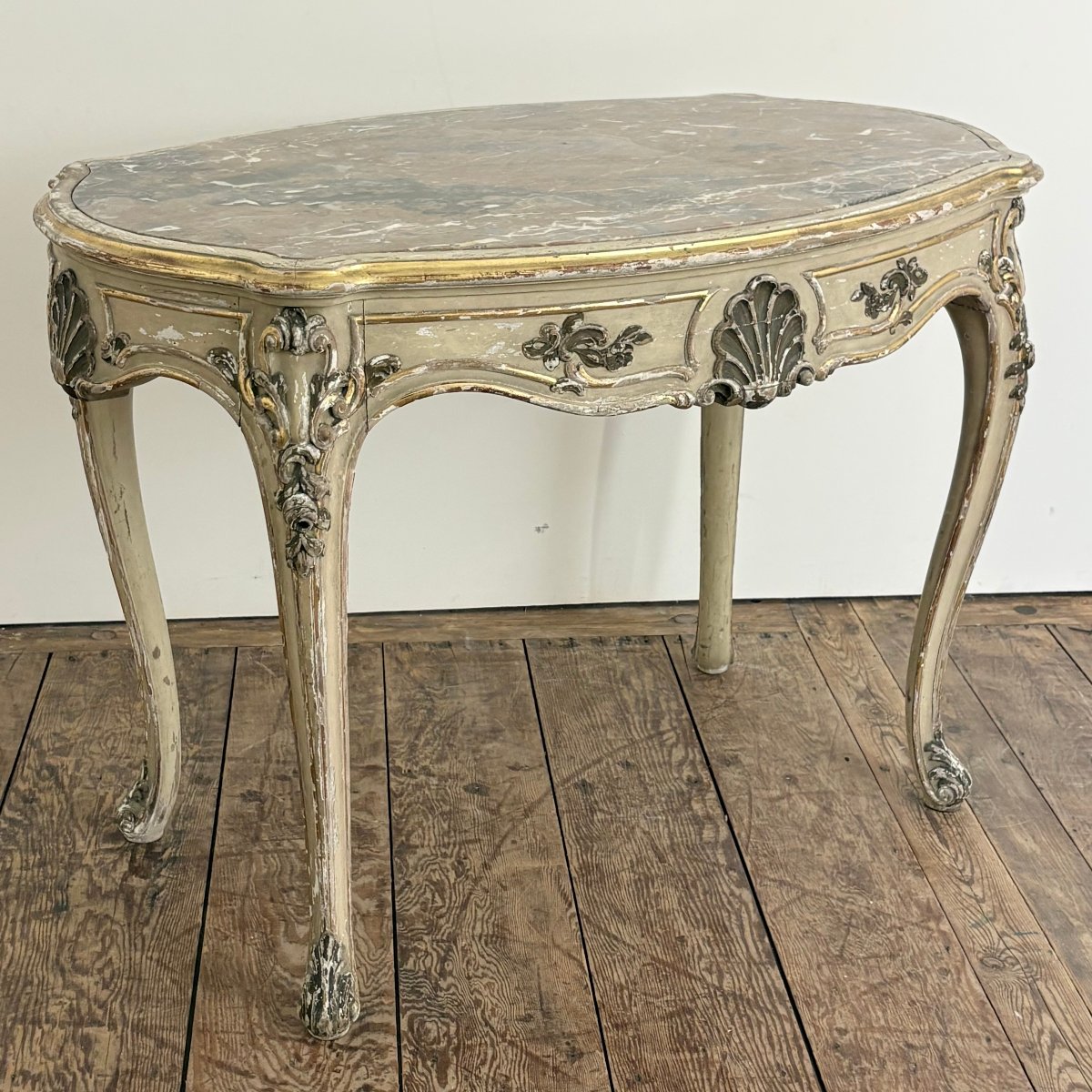 Regence-style Coffee Table-photo-8