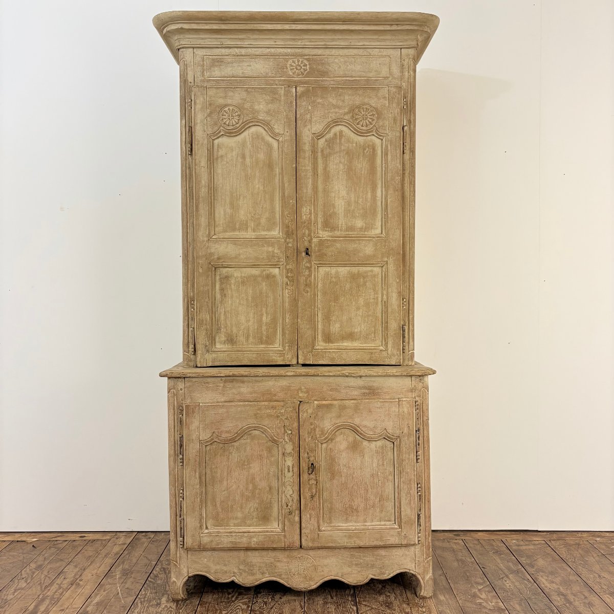 Small 18th-century Two-section Sideboard-photo-2