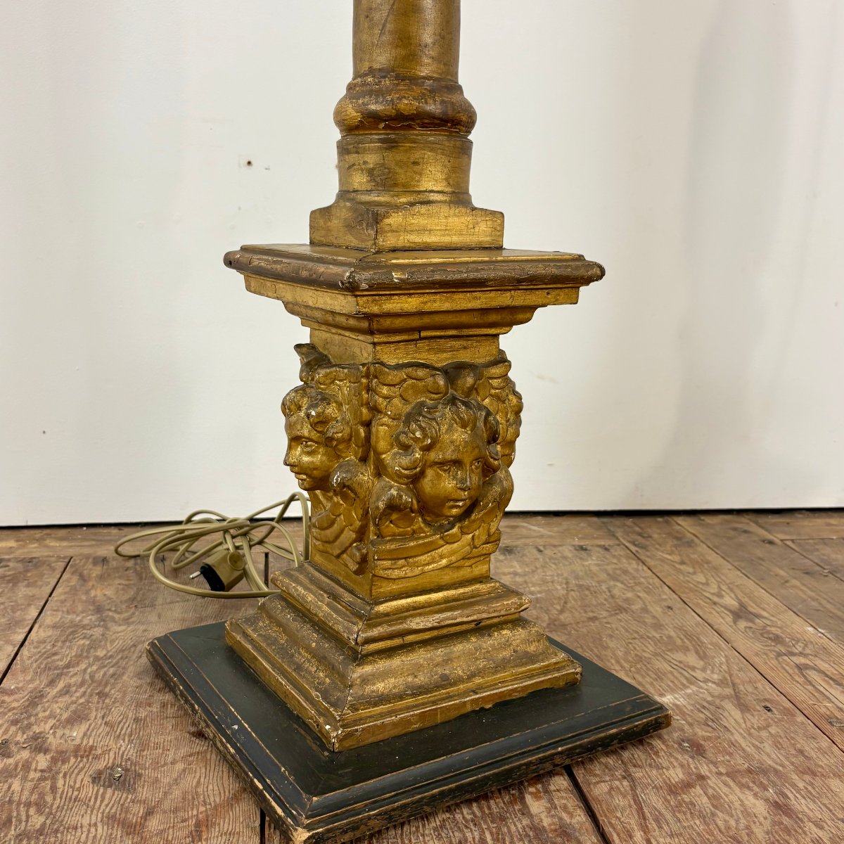 Pair Of Large 17th-century Gilded Wooden Candelabras-photo-4