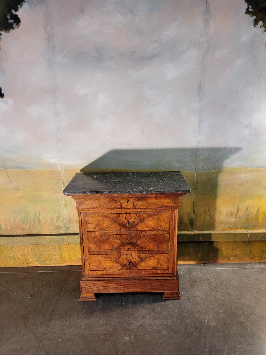 Petite Commode Louis Philippe En Noyer 