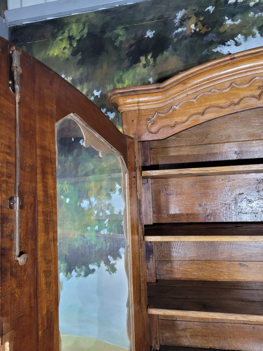 Louis XV Period Two-part Glass Buffet -photo-8