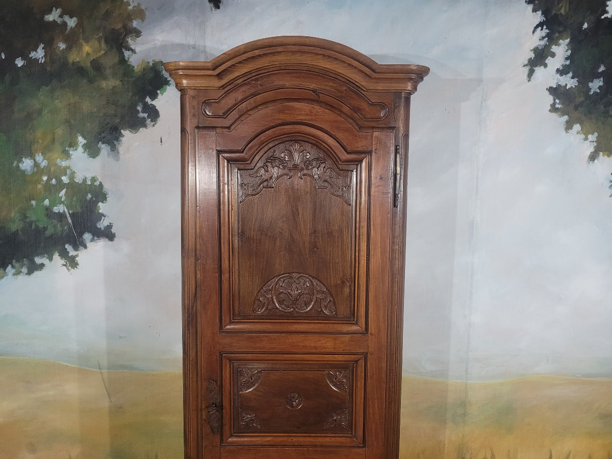 Carved Cherry Wood Bonnet With Gendarme Hat.-photo-4