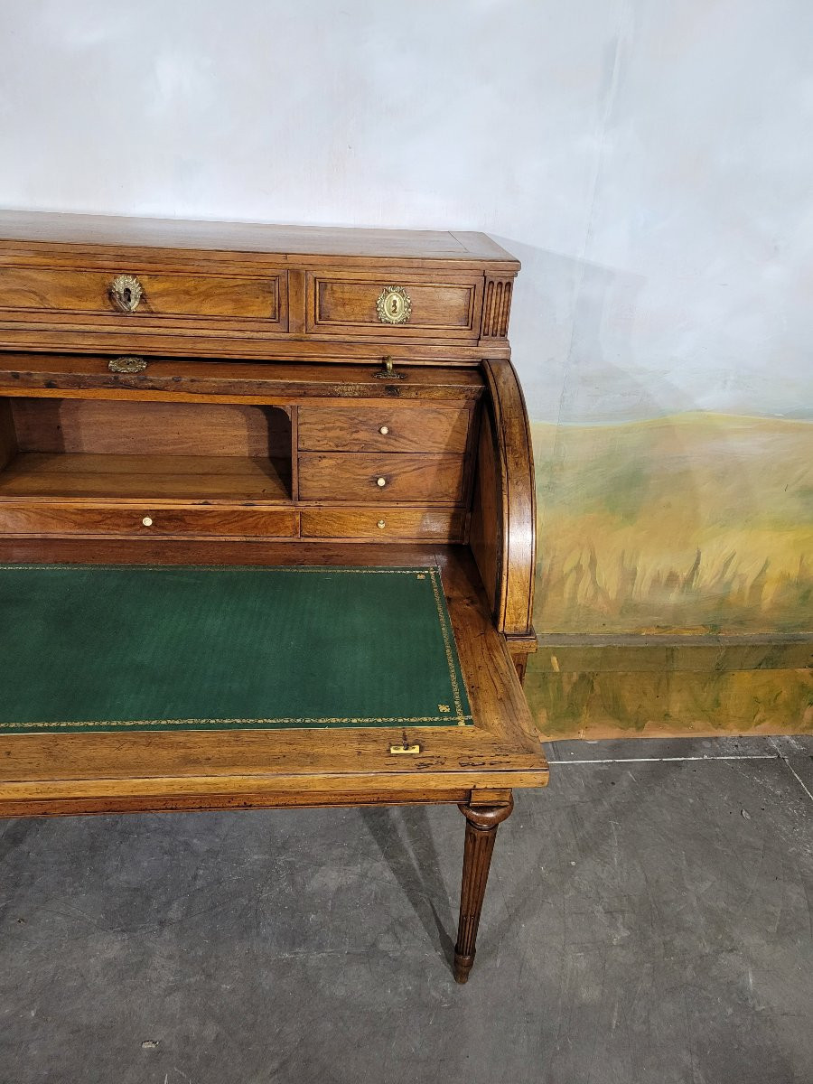 Bureau à cylindre époque Louis XVI en noyer-photo-3
