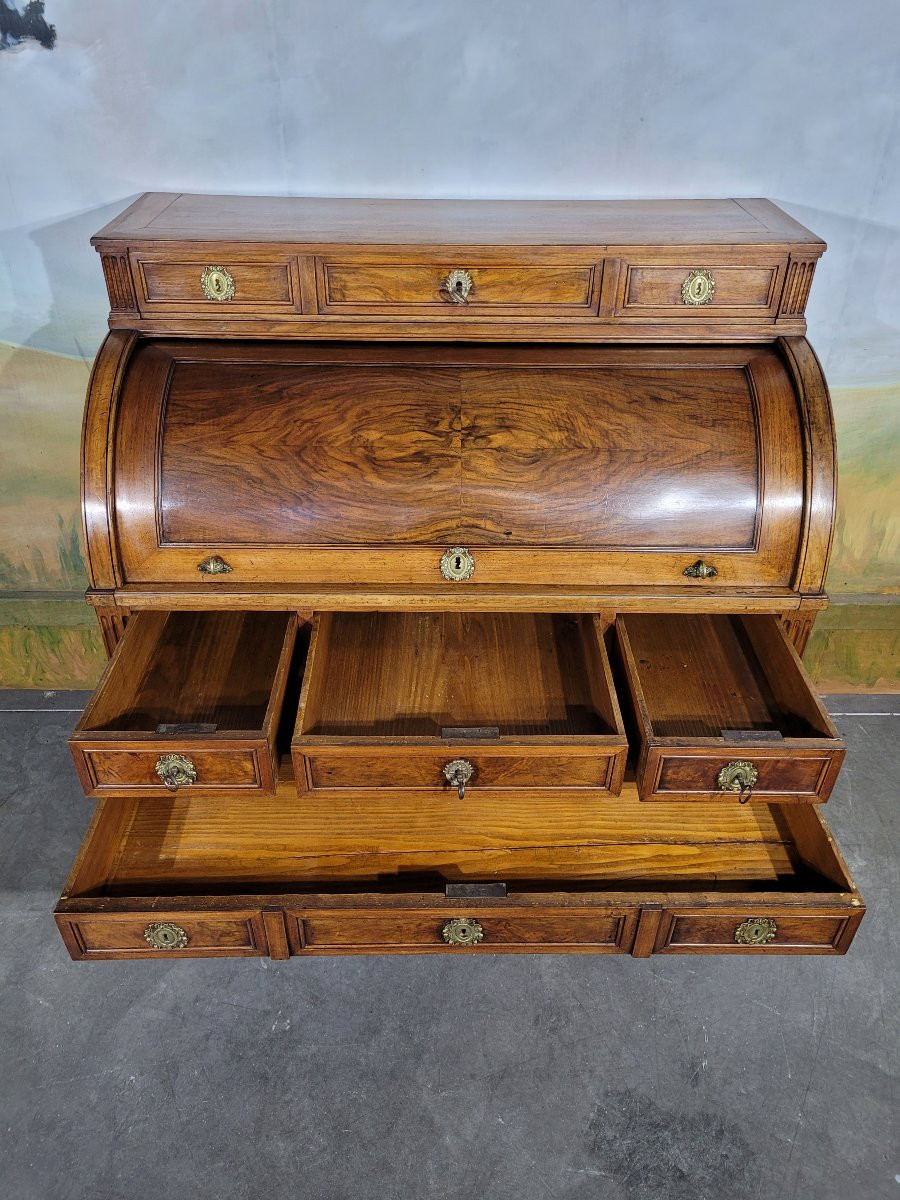 Bureau à cylindre époque Louis XVI en noyer-photo-6