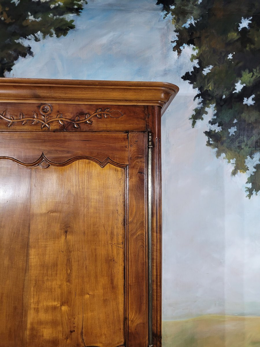 Small Louis XV Style Cherrywood Bonnetière-photo-2