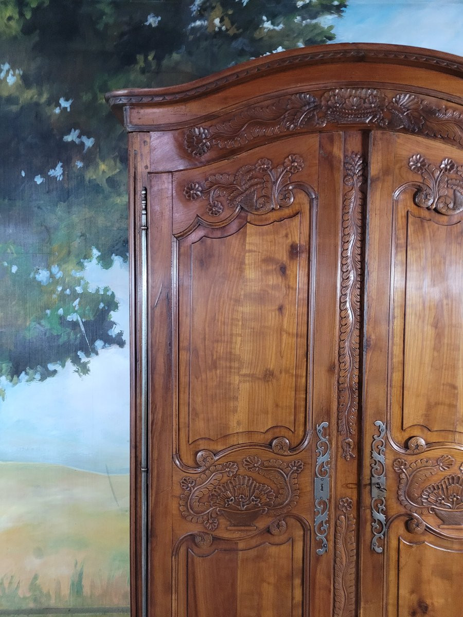 Louis XV Style Wardrobe With A Gendarme's Hat In Cherry Wood-photo-1