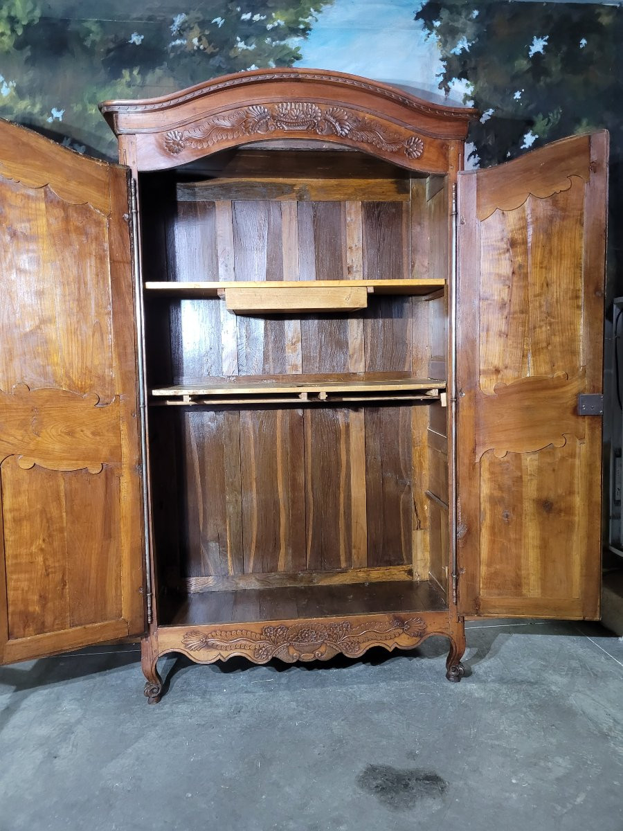 Louis XV Style Wardrobe With A Gendarme's Hat In Cherry Wood-photo-8