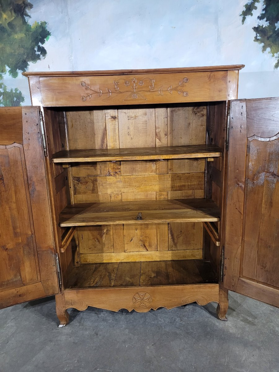 Petite armoire Louis XV en merisier massif -photo-3