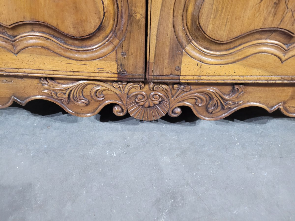 Low Sideboard In Solid Walnut, 18th Century-photo-2