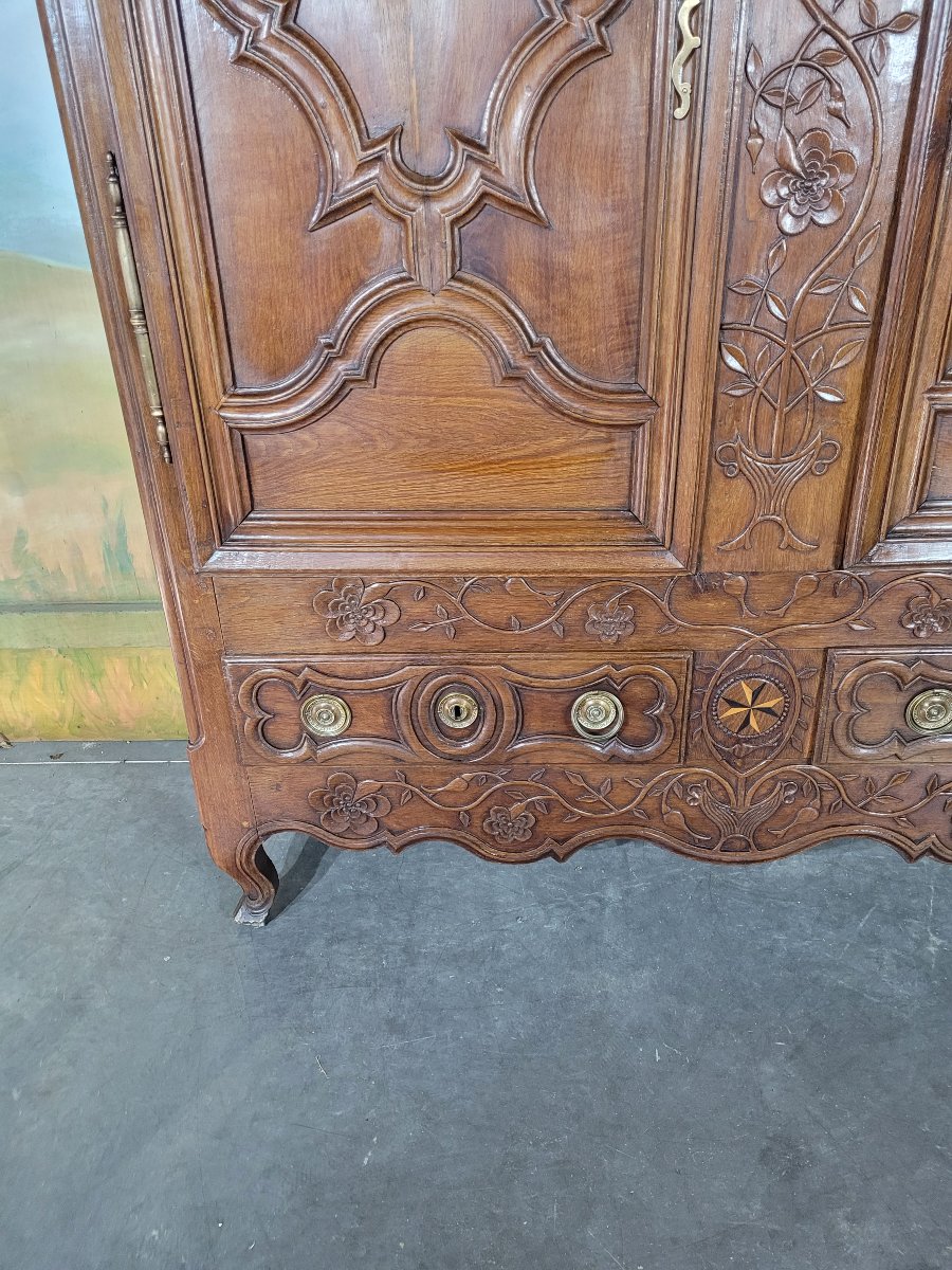 Carved Louis XV Oak Cabinet-photo-2
