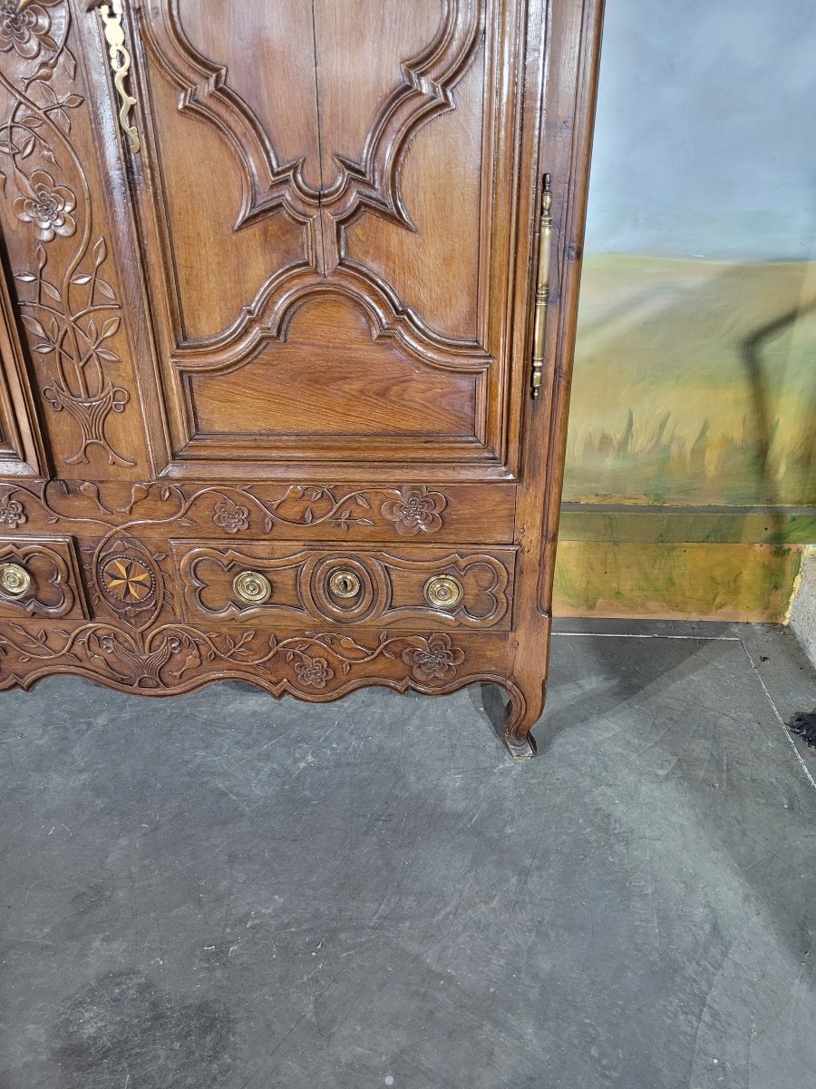 Carved Louis XV Oak Cabinet-photo-1