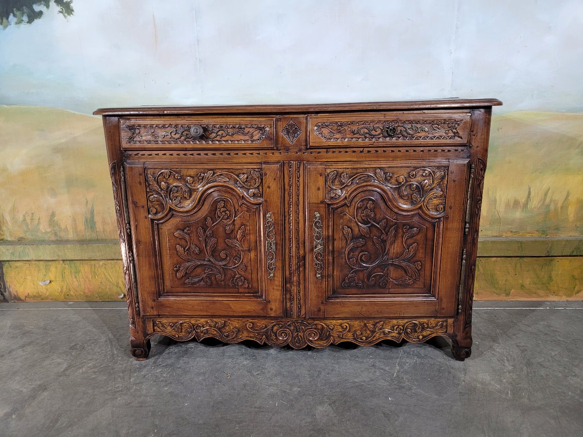 Buffet sculpté  Louis XV en noyer-photo-2