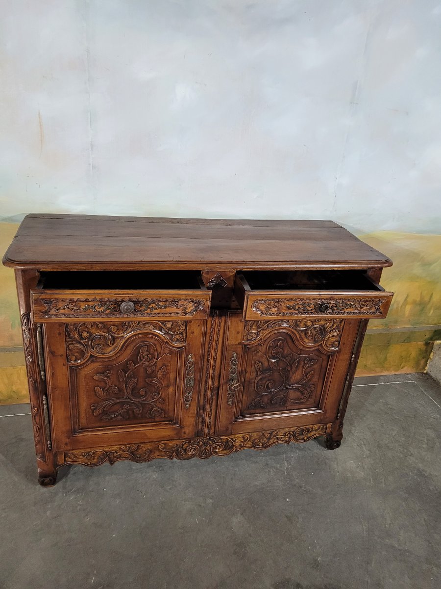 Buffet sculpté  Louis XV en noyer-photo-4