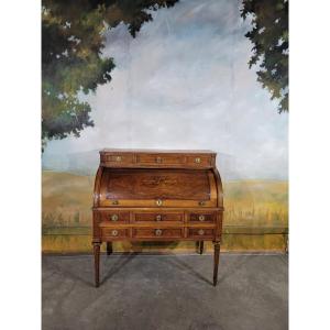 Bureau à cylindre époque Louis XVI en noyer