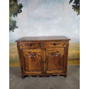 Buffet bas en noyer massif époque XVIII ème siècle