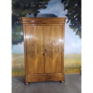 Armoire époque Louis Philippe en noyer
