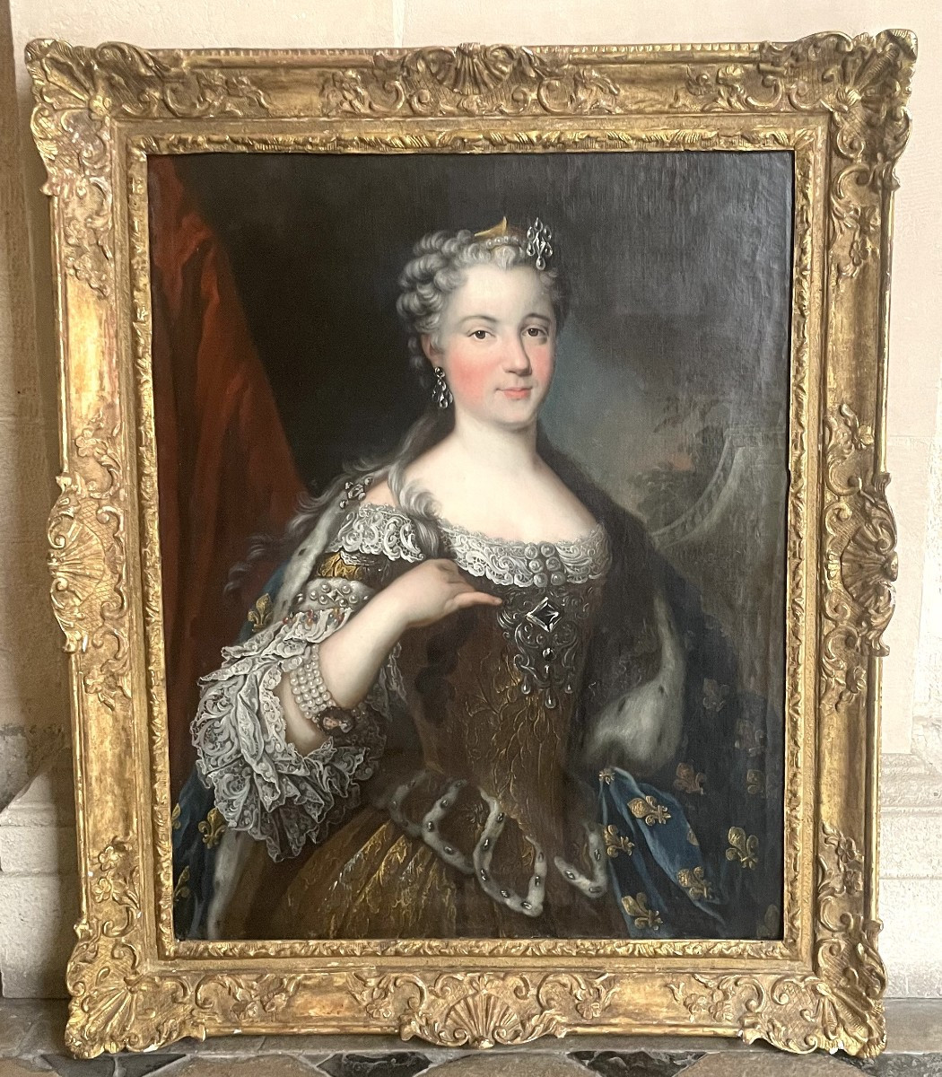 French School, Early 18th Century, Portrait Of Queen Marie Leczynska. Workshop Of Carle Van Loo. 