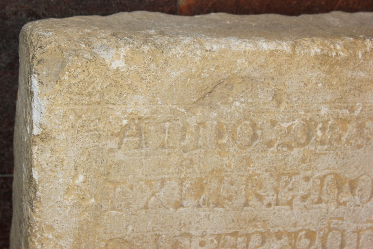 Épitaphe de frère Ponce de Mornac (XIIIᵉ siècle), moine de Lézat-sur-Lèze (Ariège) et Monts.-photo-2