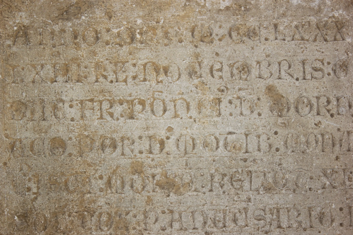 Épitaphe de frère Ponce de Mornac (XIIIᵉ siècle), moine de Lézat-sur-Lèze (Ariège) et Monts.-photo-3