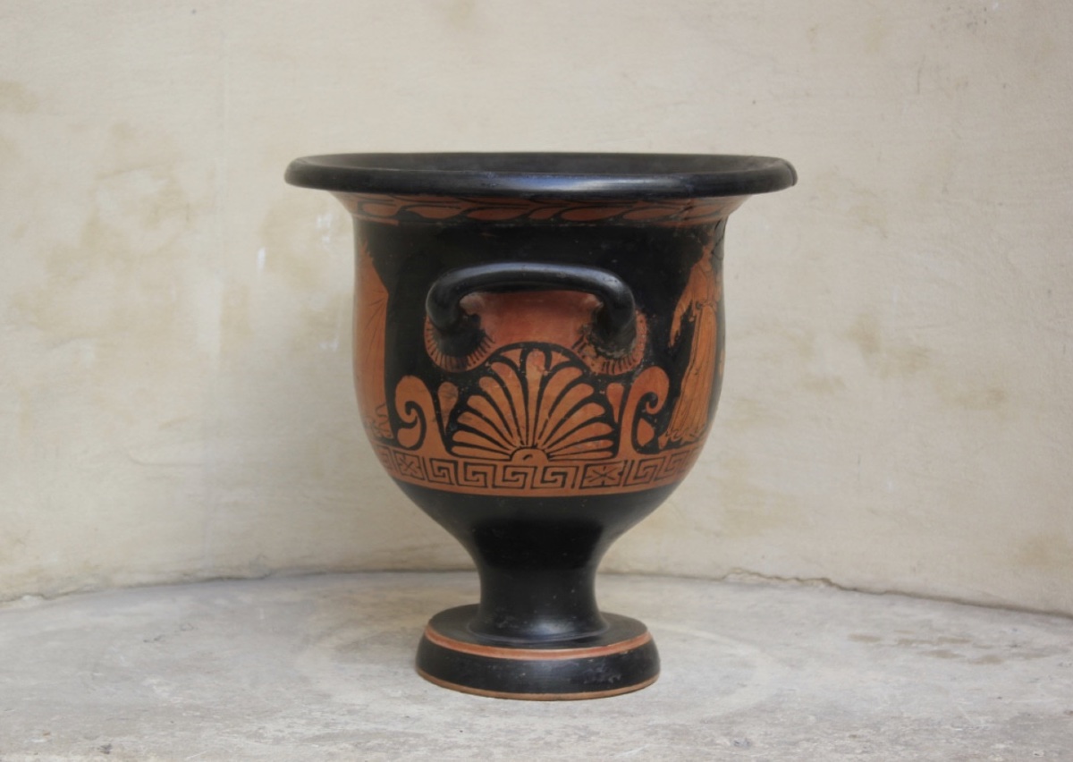 Late IV Bc. J.-c. - Bell-shaped Krater - Apulian Workshop (greater Greece)-photo-3