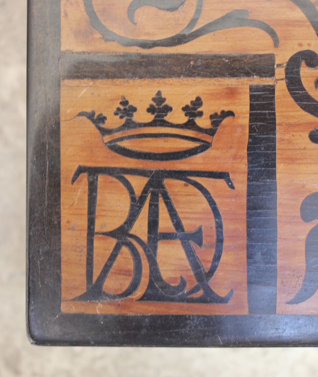 Coffre milieu XVIIe s. - Aux armes de César d'Albret - Marqueterie d'ébène-photo-4