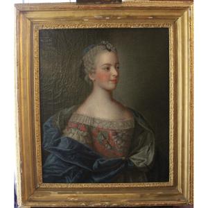 Jean-étienne Liotard - Portrait Of Louise Of France - Oil On Canvas