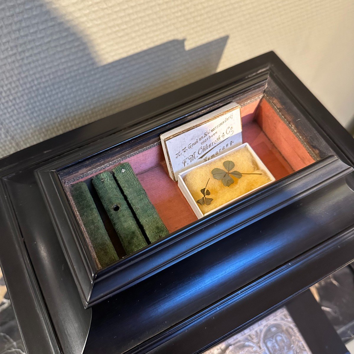 Cabinet Anversois En ébène Et Argent Du 17ème Siècle-photo-2