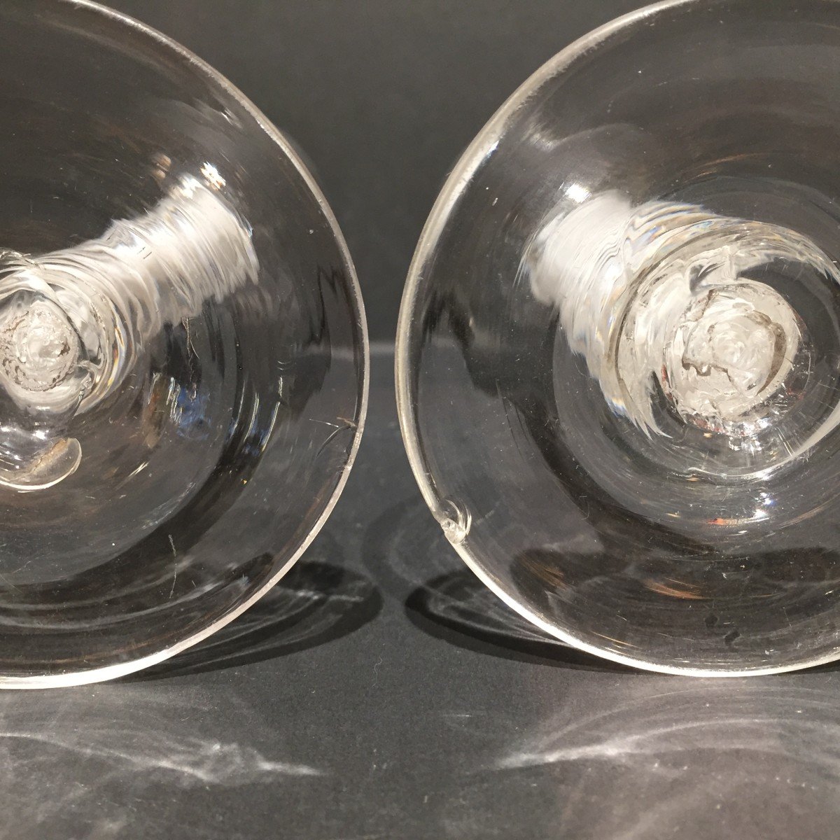 Deux Verres à Vin Torsadés Opaques Hollandais Ou Anglais, XVIIIe Siècle-photo-6