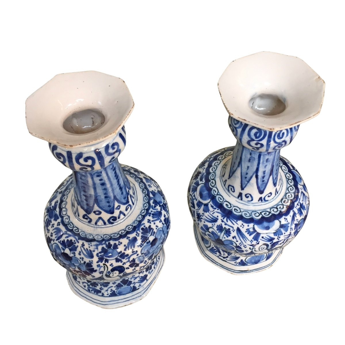 Set Of Two Delftware Vases With Decoration Of Angels, 18th Century-photo-1
