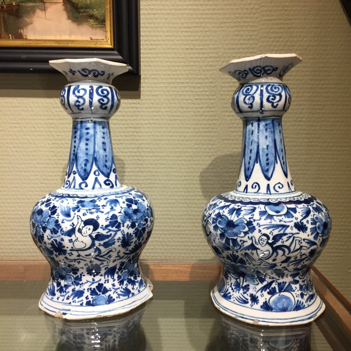 Ensemble De Deux Vases En Faïence De Delft à Décor Les Anges, XVIIIe Siècle-photo-2