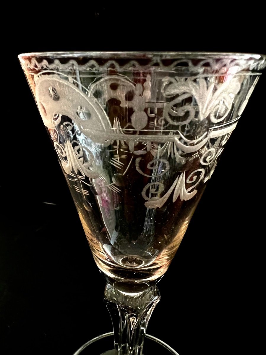 Grand Verre Soufflé Et Gravé début 18ème siècle-photo-2