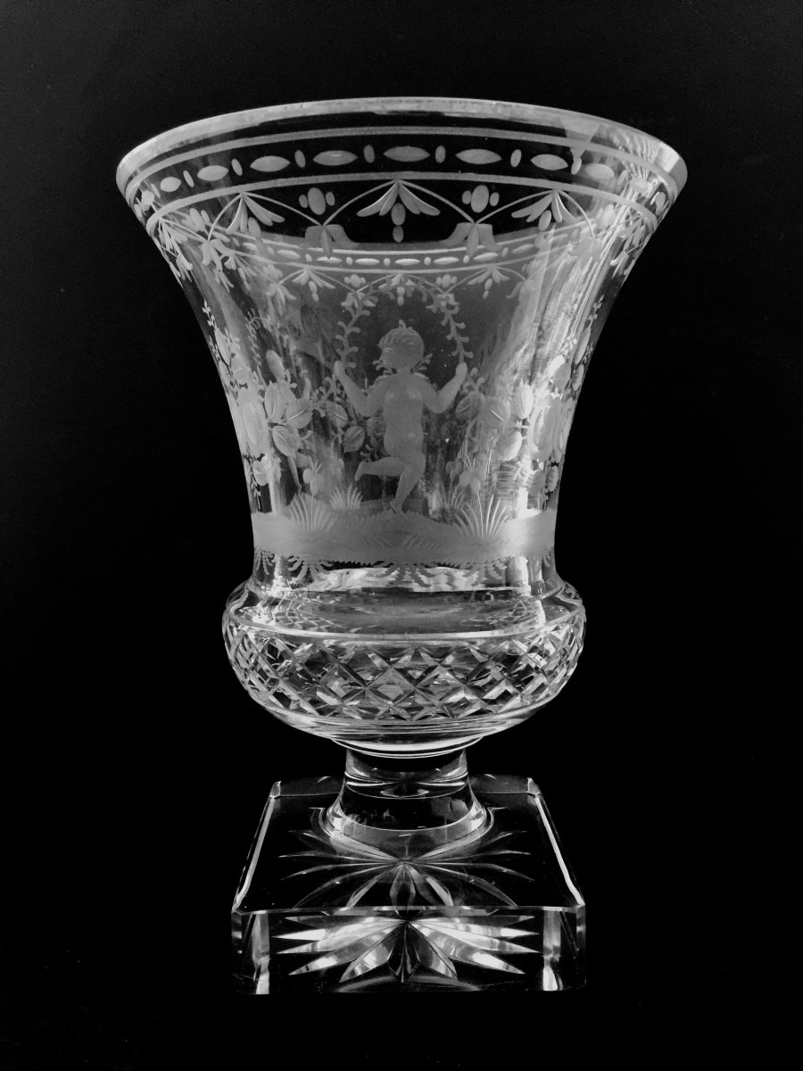 Vase Médicis En Verre Cristallin Gravé 19 ème Siècle