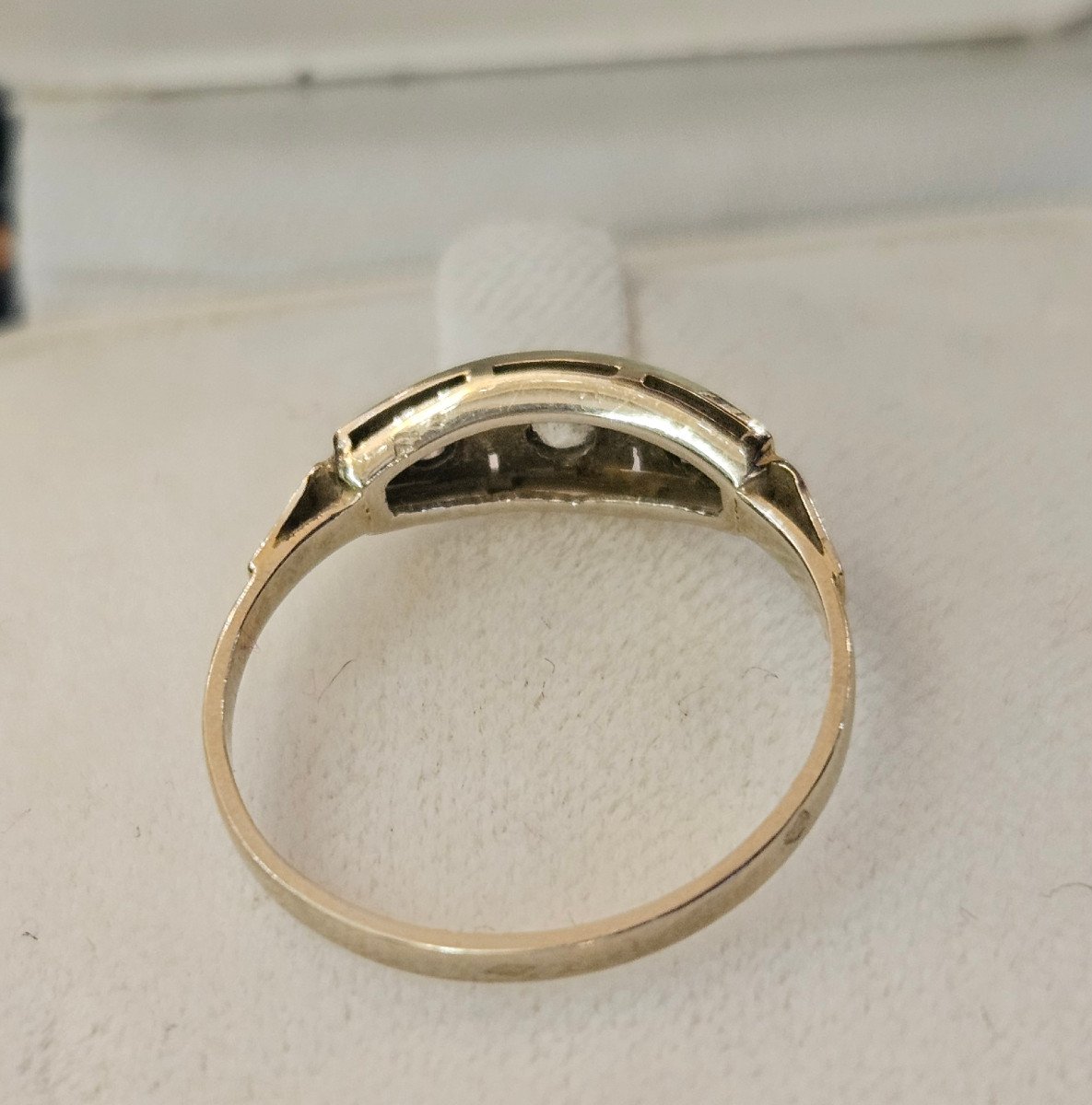 Art Deco Ring In White Gold With 3 Brillant -photo-2