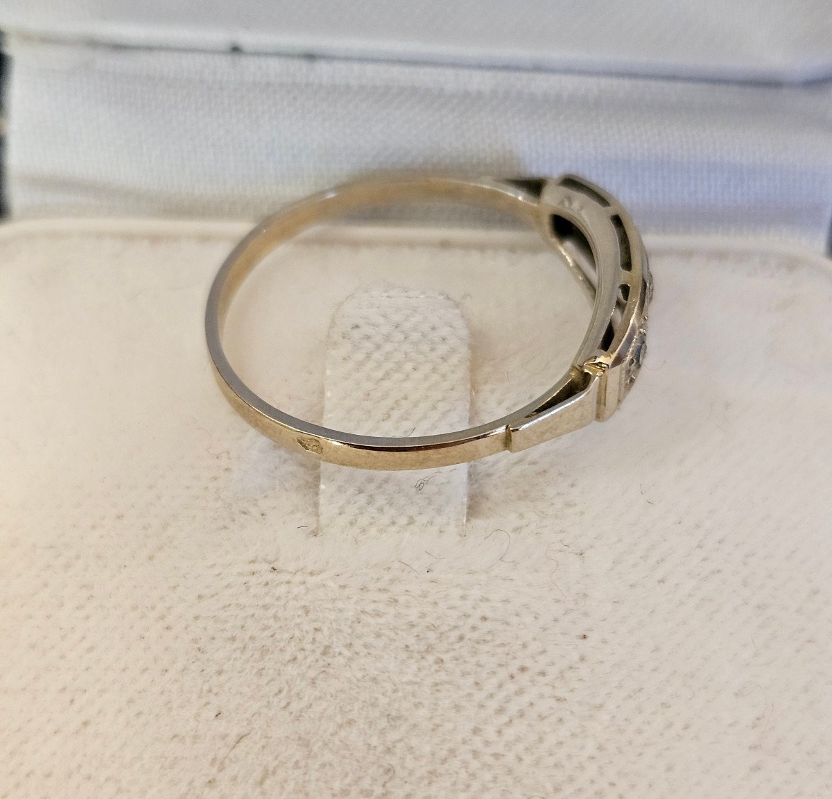 Art Deco Ring In White Gold With 3 Brillant -photo-3