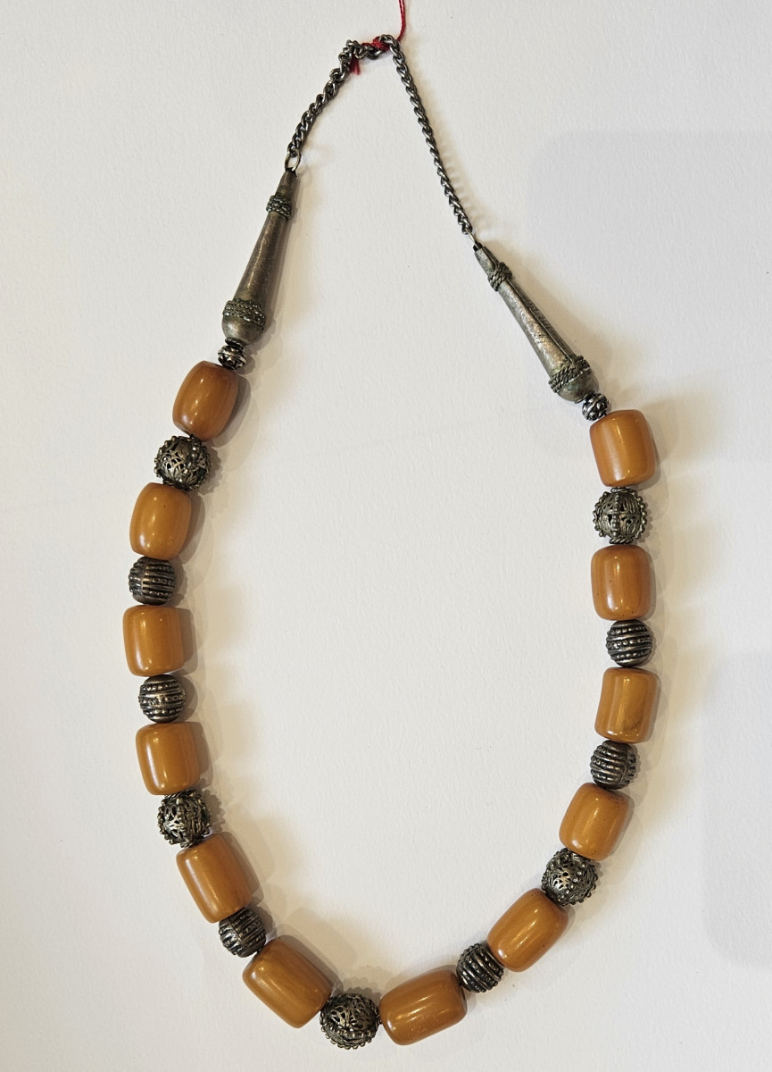 Antique Yemeni Necklace Of Silver And Copal Beads-photo-1