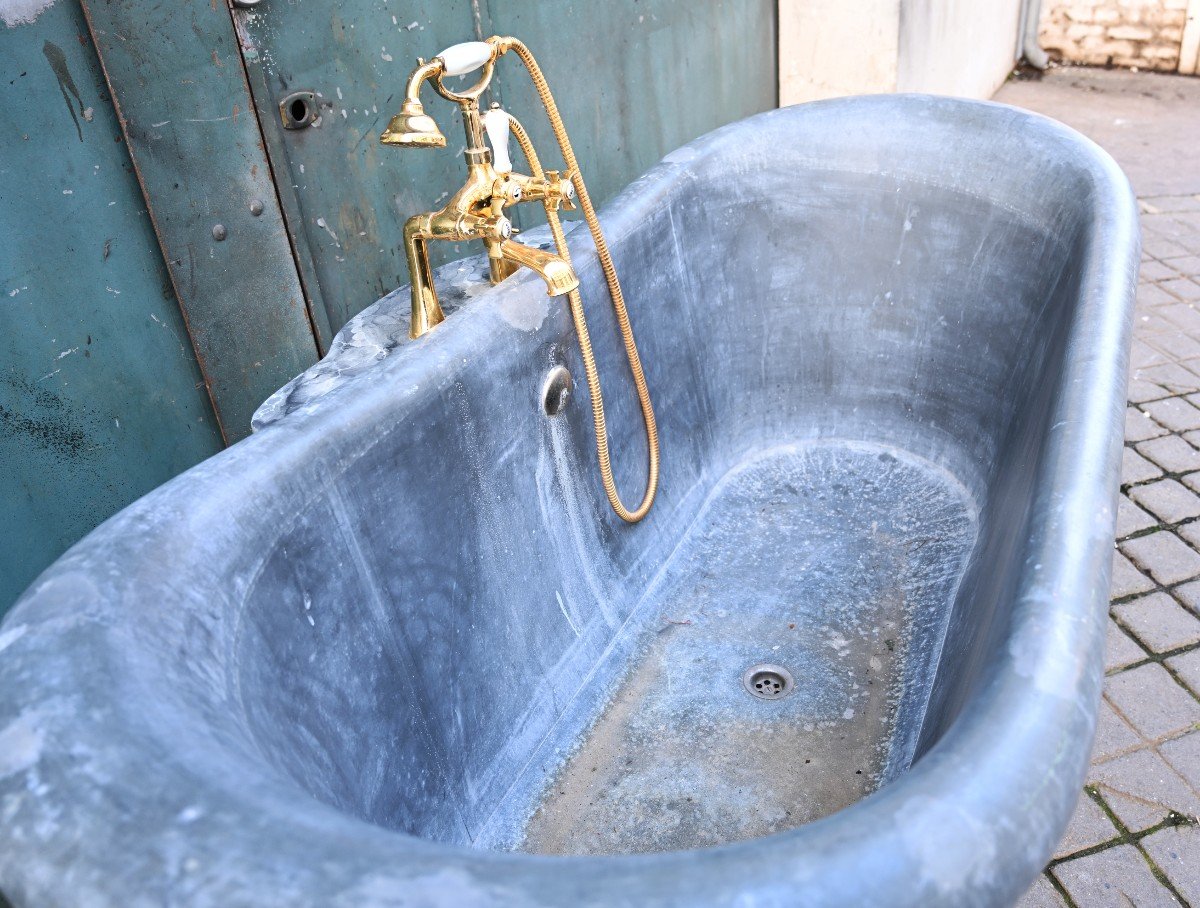 Beautiful Zinc Bathtub-photo-4
