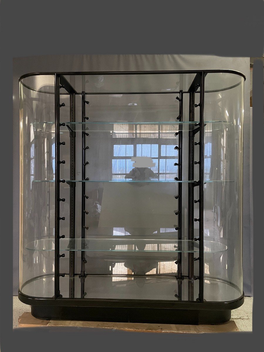 A Pair Of Modern Boutique Showcases With Adjustable Lighting